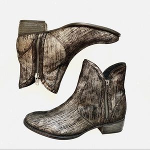 NWOB Seychelles 'Lucky Penny' Black Metallic Boots